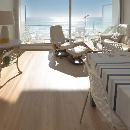 Spacieux 4 Pers Face Avec Balcon - Fr-1-197-639 *